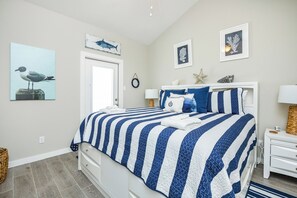4 slaapkamers, een strijkplank/strijkijzer, gratis wifi, beddengoed