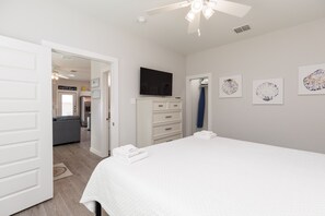 4 chambres, fer et planche à repasser, Wi-Fi, draps fournis