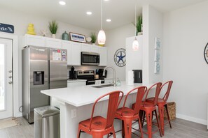 Fridge, microwave, oven, stovetop - Family & Pet-Friendly | Heated Pools, Resort Amenities & Beach Nearby (Corpus Christi)