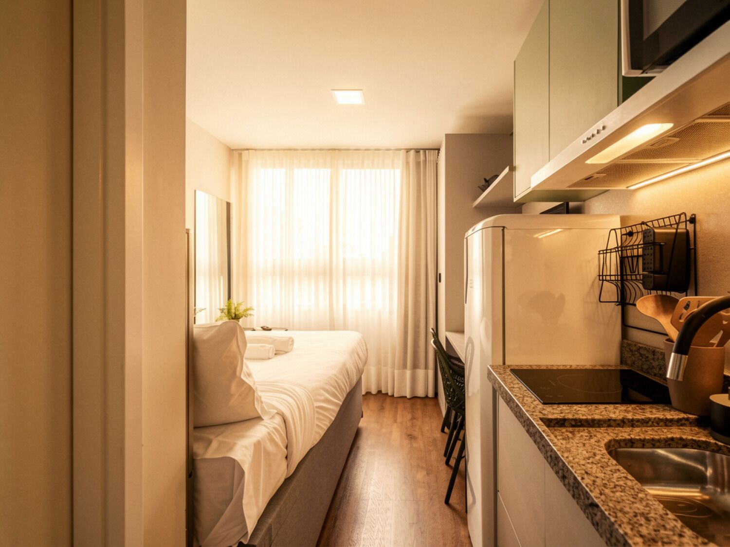 1 quarto, acesso à internet, roupa de cama