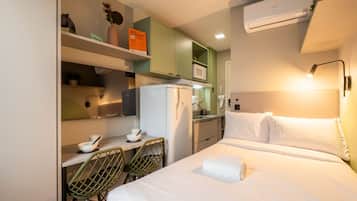 1 bedroom, internet, bed sheets