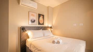 1 bedroom, internet, bed sheets