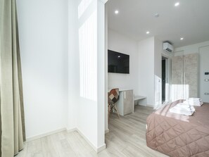 1 bedroom, WiFi, bed sheets - Rilassatevi e Godetevi il Vostro Soggiorno Presso il Mare Nostrum Apartment (Cagliari)
