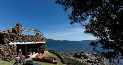 Villa in Sardinia overlooking the sea