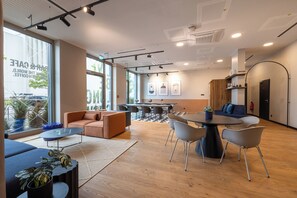 Business center - The Base Munich (Munich)