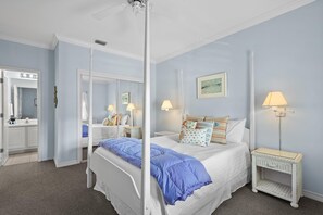 3 chambres, fer et planche à repasser, Wi-Fi, draps fournis