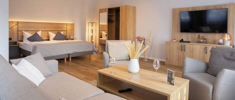 Skrivbord, strykjärn/strykbräda, resesäng och gratis wi-fi