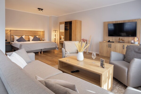 Skrivbord, strykjärn/strykbräda, resesäng och gratis wi-fi