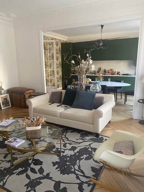 Smart TV - Appartement Haussmannien Parisien Plein Coeur de Paris (Paris)