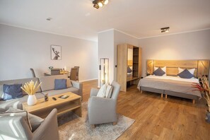 Fer et planche à repasser, lit parapluie, Wi-Fi gratuit, draps fournis