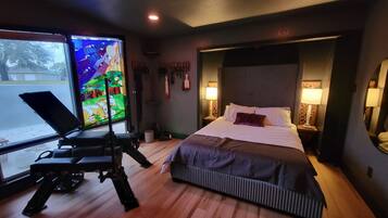 4 bedrooms, iron/ironing board, free WiFi, bed sheets