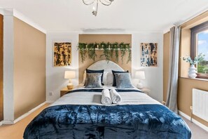 7 quartos, ferros/tábuas de passar roupa, Wi-Fi de cortesia