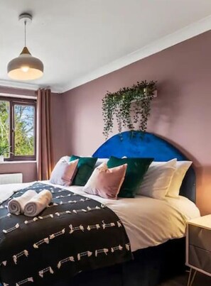 7 Schlafzimmer, Bügeleisen/Bügelbrett, kostenloses WLAN, Bettwäsche