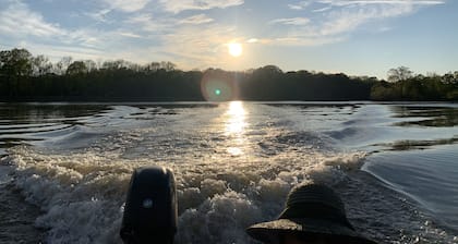 Spacious waterfront cabin located on the lower Sardis lake.