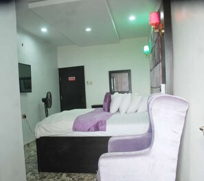 1 bedroom, free WiFi, bed sheets - Rizz Park Hotel & Event Center (Nnewi)