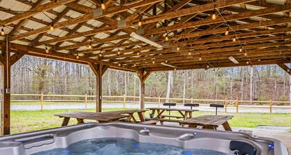 *Stunning 8BR Mountain Lodge! HUGE Yard + Pets OK!