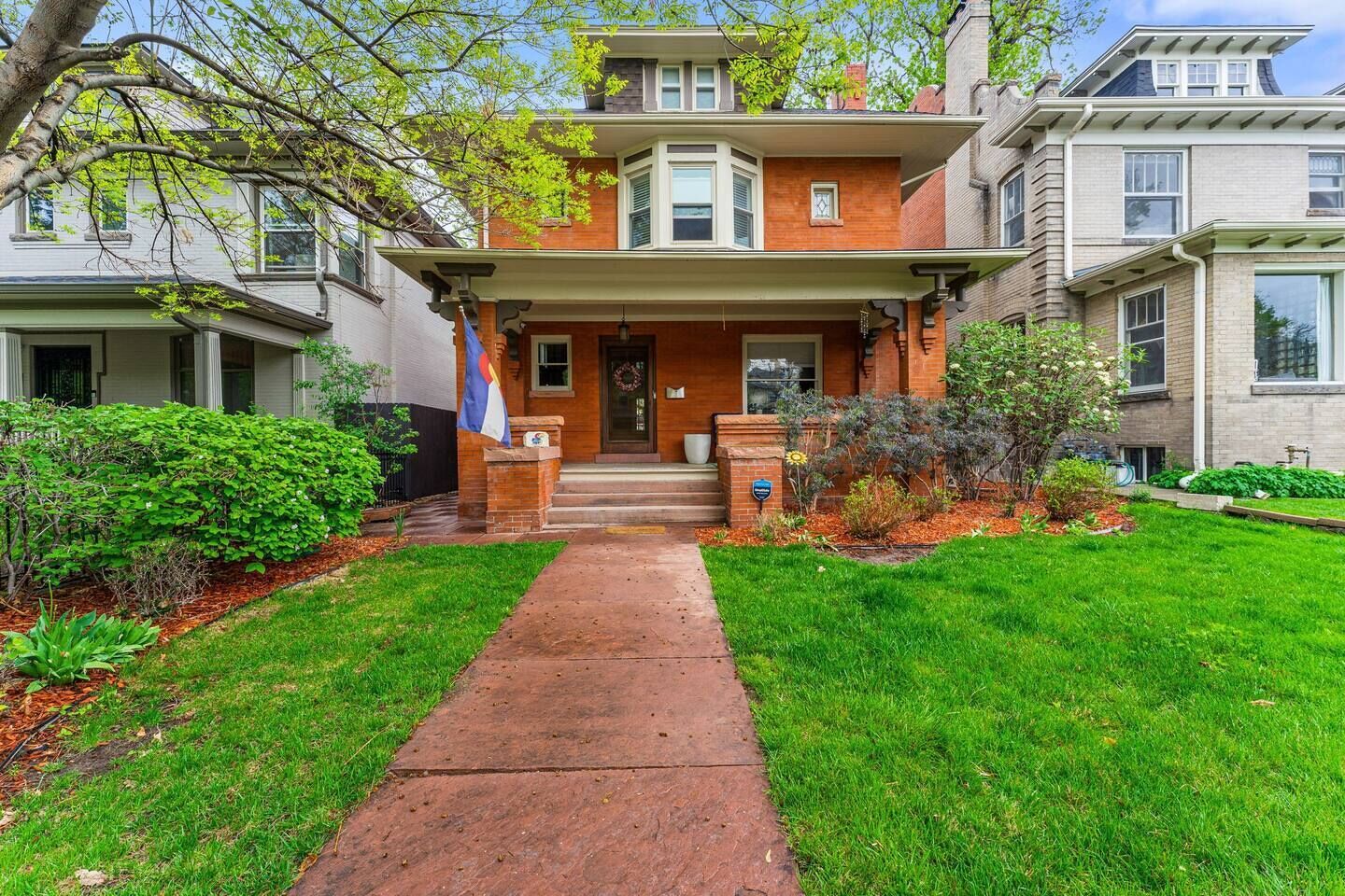 Luxury 2 Bedroom Suite (In Historic Cheesman Park)