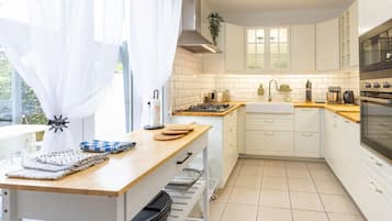 Køleskab, mikrobølgeovn, ovn, opvaskemaskine