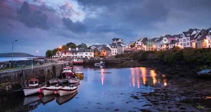 Roundstone Home with a Harbour and Mountain View
