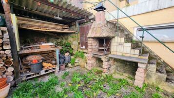 House, 4 Bedrooms, Smoking, Terrace | Terrace/patio