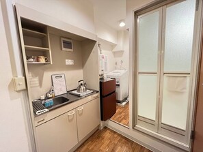 Basic-Apartment | Eigene Küche | Kühlschrank, Mikrowelle, Herdplatte, Reiskocher