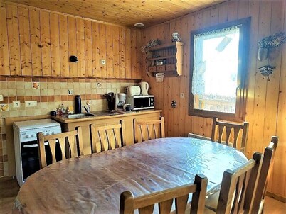 Chalet Classé 3 Étoiles par L'office du Tourisme du Jura, 6/8 Personnes