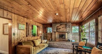 Beautiful 3bed 2bath Mount Dora Charmer with Views of Lake Ola