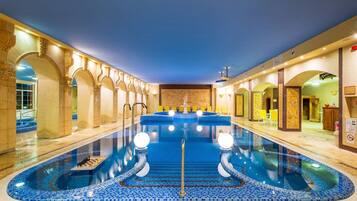 3 indoor pools, outdoor pool