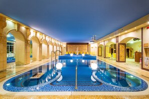 3 indoor pools, outdoor pool - Bellevue Konferencia és Wellness Hotel (Esztergom)