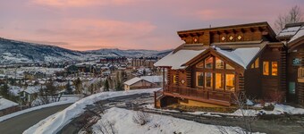 Perched High w/ Views + Hot Tub | Watchtower Chalet