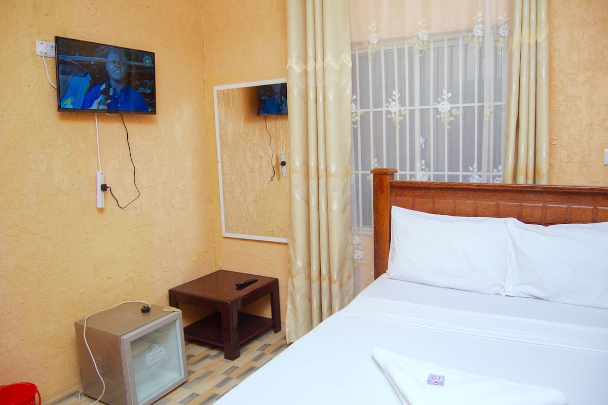 Quarto casal elite | Wi-Fi de cortesia, roupa de cama