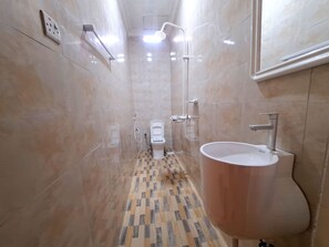 Executive Double Room | Bathroom | Slippers, towels - BEST POINT GROUP ZANZIBAR (Zanzibar Town)