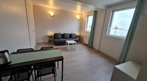 Interior - Jeter L'ancre (Montfermeil)