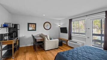 1 chambre, fer et planche Ă repasser, Wi-Fi, draps fournis