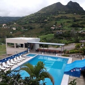 Exterior - Hosteria Cercaloma (Abdon Calderon)