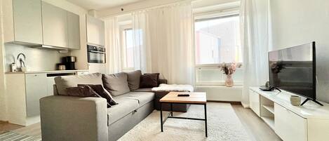 Appartement Premium | 1 chambre, bureau, rideaux occultants, fer et planche à repasser