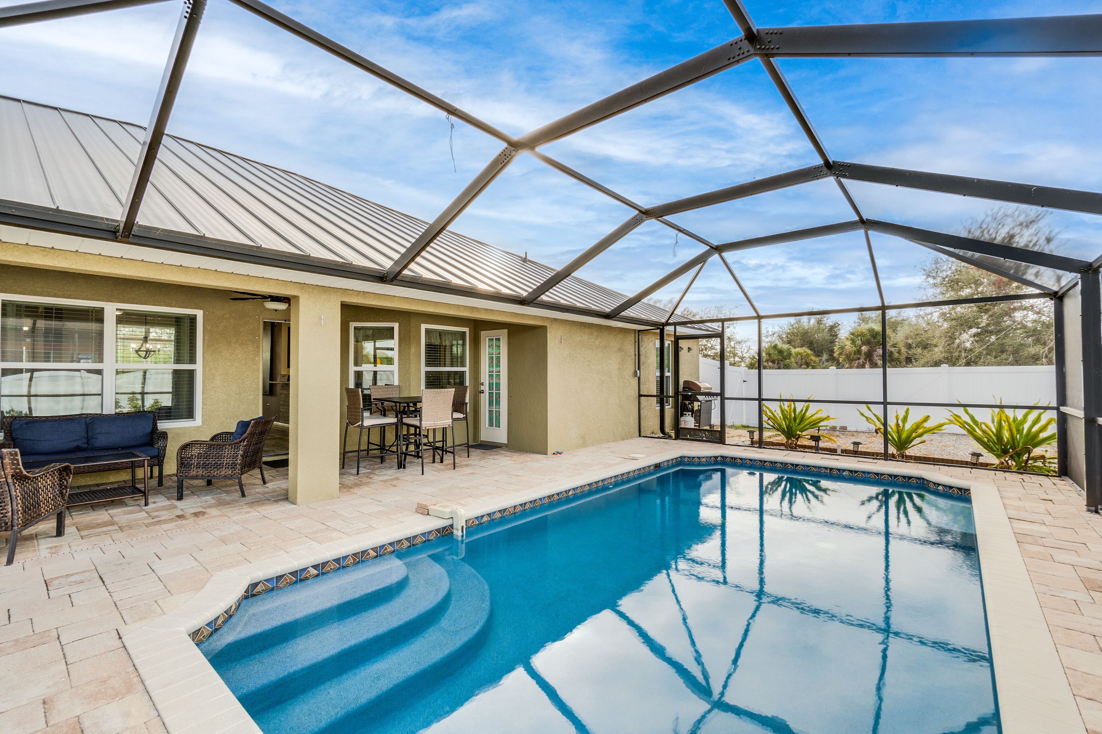 Port Charlotte Home w/ Screened Pool Near Golf!