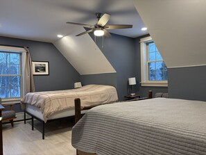 4 bedrooms, desk, iron/ironing board, travel crib