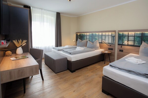 1 bedroom, desk, iron/ironing board, travel cot