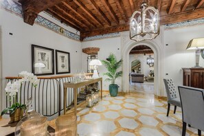 Interior - The Lucca Heritage Retreat, a Spacious Home with Outdoor inside the Walls of Lucca (Lucca)