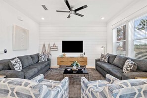 Téléviseur connecté, bureau