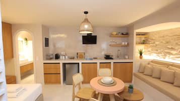 1 bedroom, desk, iron/ironing board, travel cot