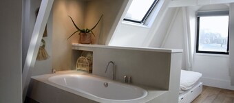 Stunning 95m2 Apartment in the Heart of Amsterdam