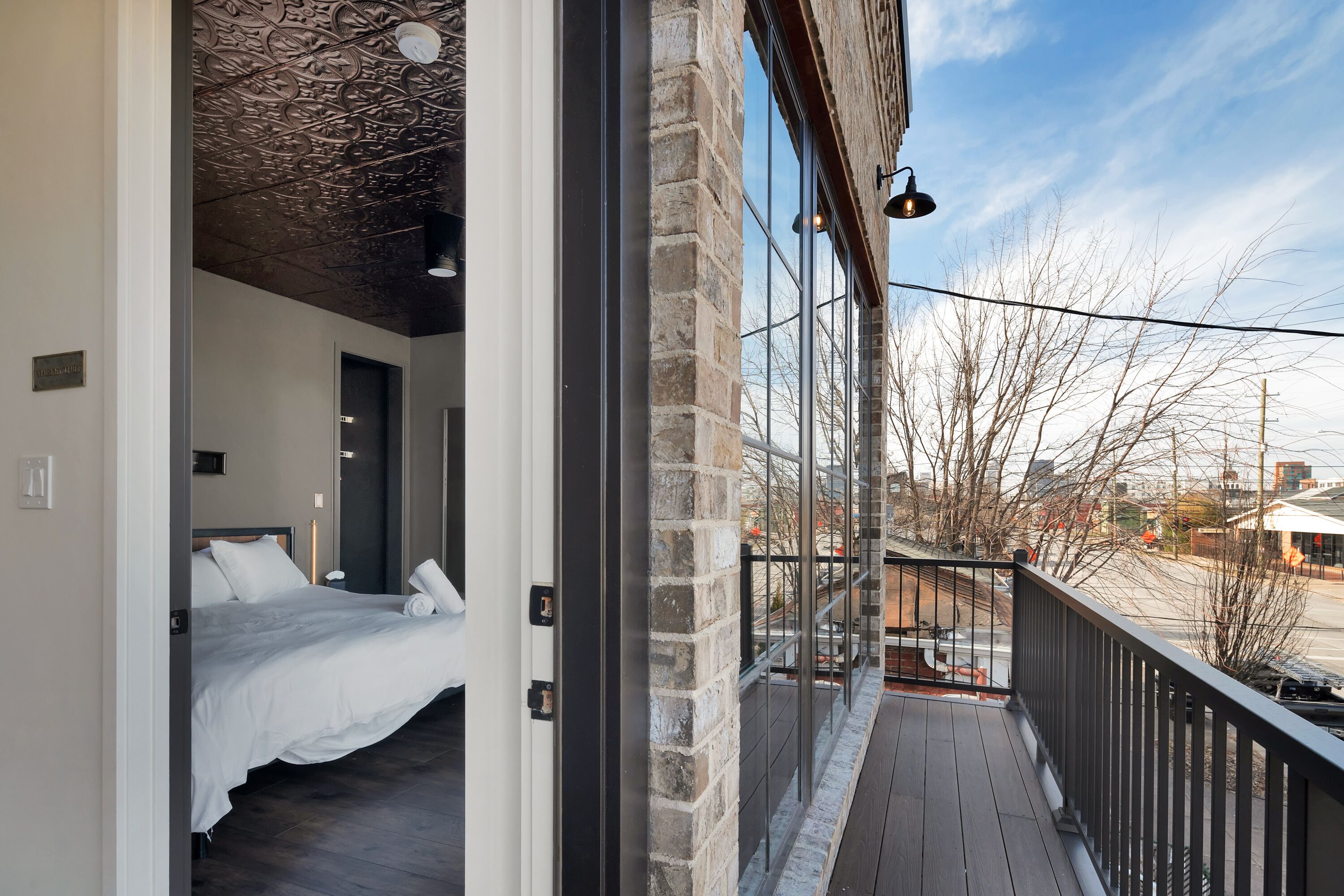 4 soverom, strykejern/-brett, wi-fi (inkludert) og sengetøy