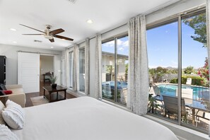 8 soverom, strykejern/-brett, reiseseng for barn og wi-fi (inkludert)