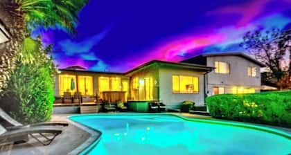 NEW! Oasis Overlook- 8 Bdr, 7 Bath, Pool, Hot tub, Views, Hiking, Golf