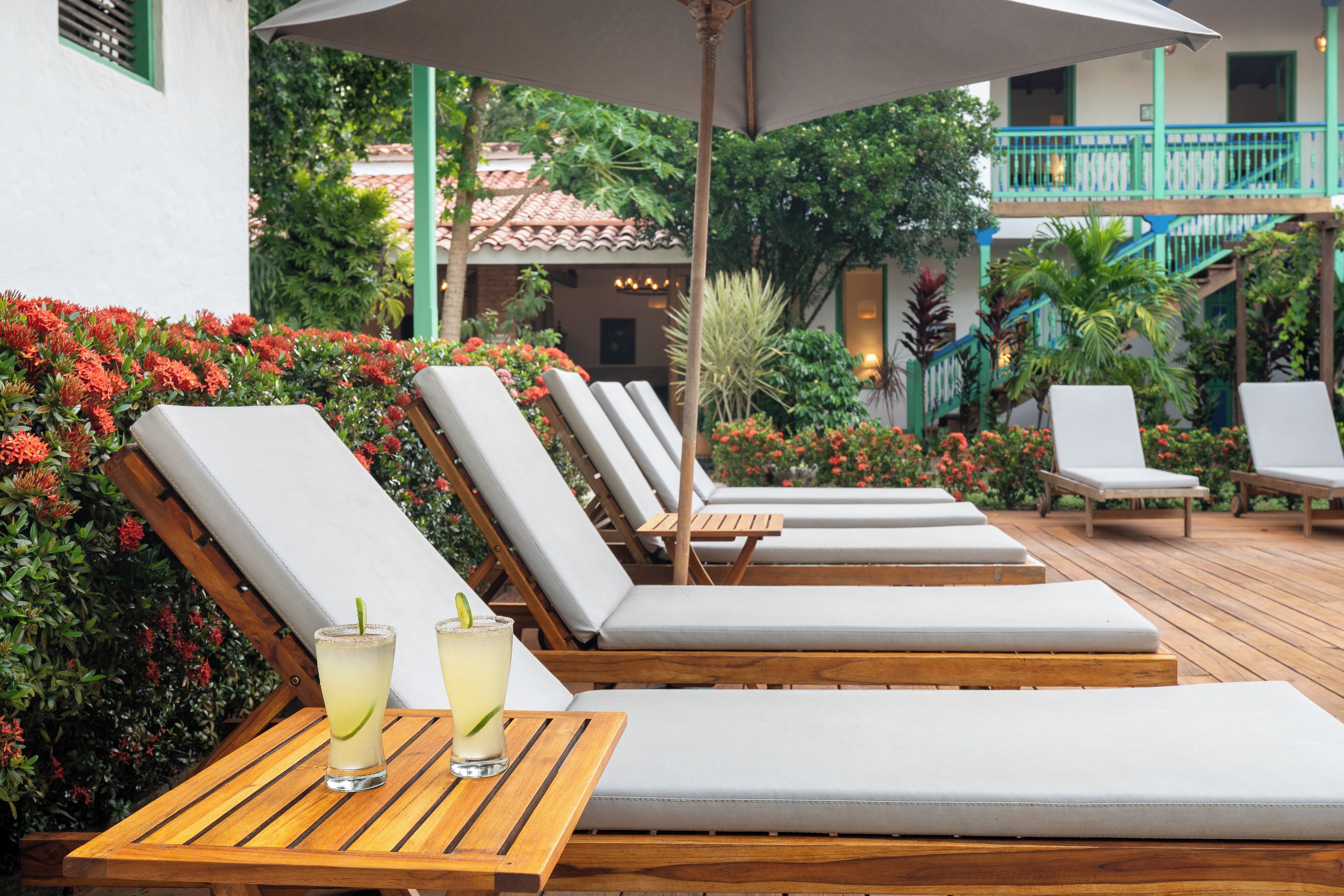 Outdoor pool, pool loungers