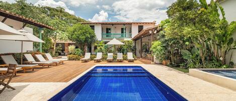 Outdoor pool, sun loungers