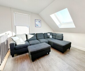 Smart-TV, peis, fotballspill og bordtennis