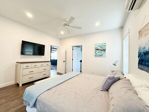 3 bedrooms, desk, iron/ironing board, free WiFi - Spectacular 3 Bdrm Cottage in Private Resort (Arundel)